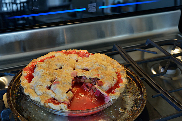 Strawberry rhubarb pie