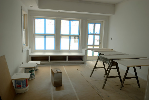 Window seat primed