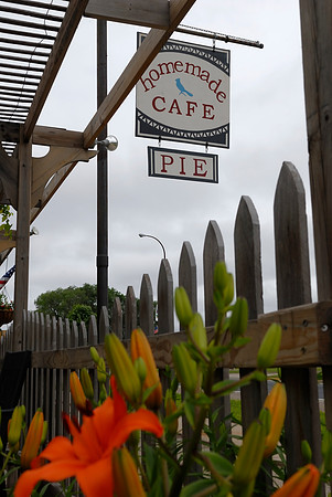 Off to The Homemade Cafe for lunch!