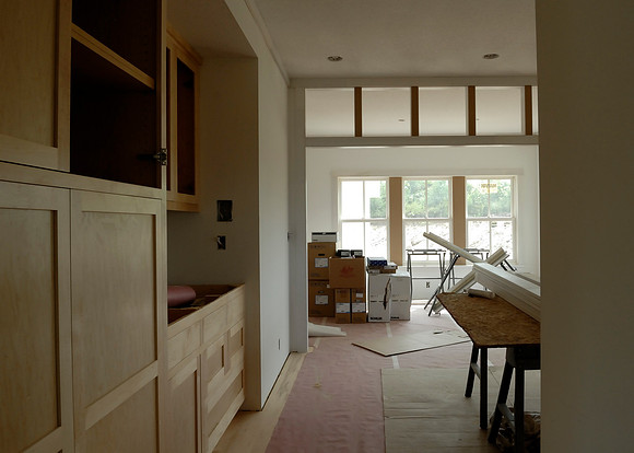 Plumbing fixtures in the dining room